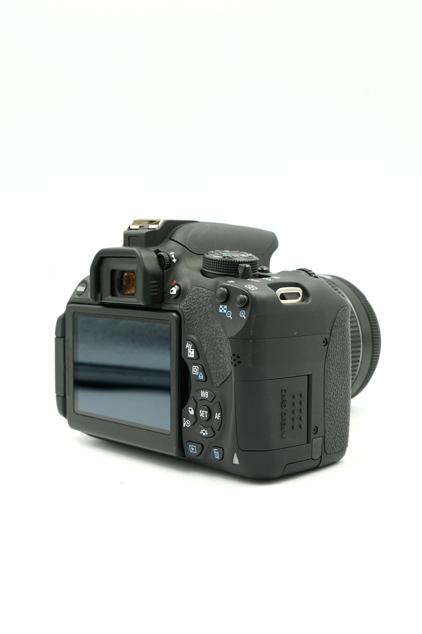 Canon EOS 700D DSLR Camera with 18-55mm Zoom Lens