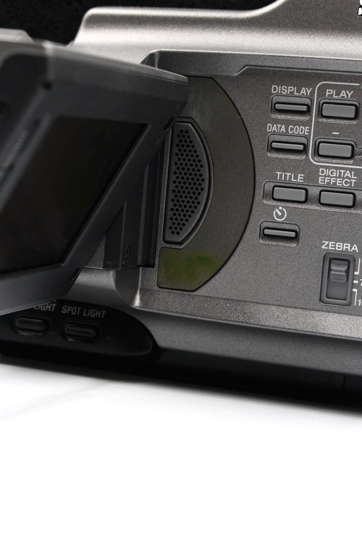 Sony DCR-VX2100E MiniDV Digital Video Camera Camcorder