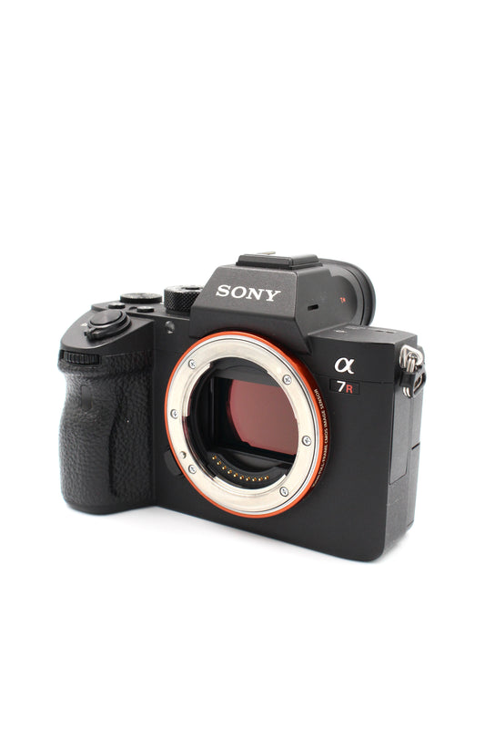 Sony A7R III (ILCE-7RM3) Full Frame Mirrorless Camera Body