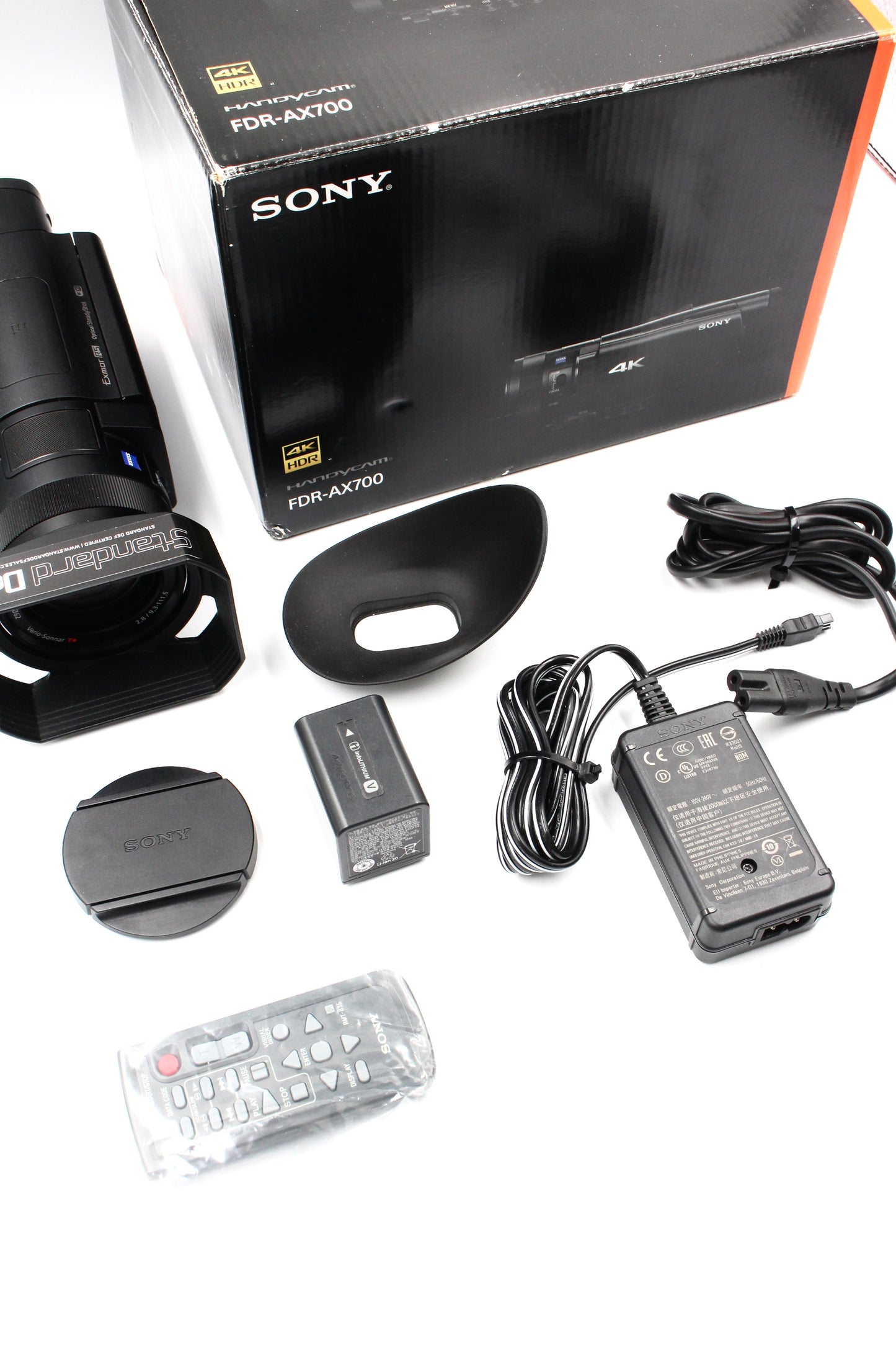 Sony FDR-AX700 4K Digital Video Camcorder Camera Excellent