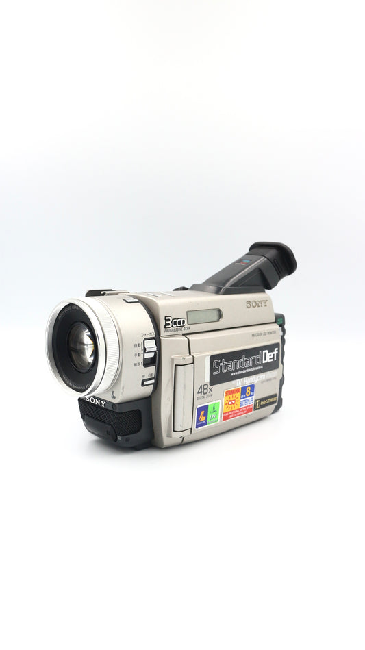 Sony DCR-TRV900 MiniDV 3CCD Video Camera Camcorder Japanese NTSC Model