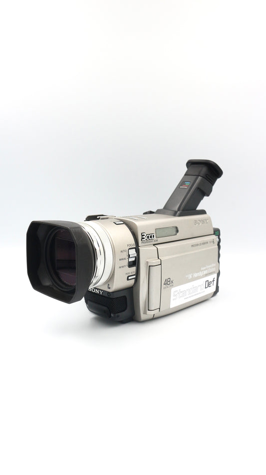 Sony DCR-TRV900E MiniDV 3CCD Video Camera Camcorder Pal Model
